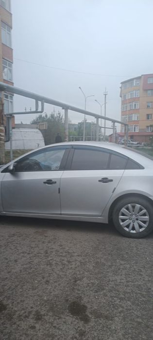 Машина Chevrolet Cruze 2014