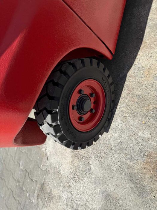 Motostivuitor Linde H16D-01, An 2012, Diesel, 1.6 tone, Catarg triplex