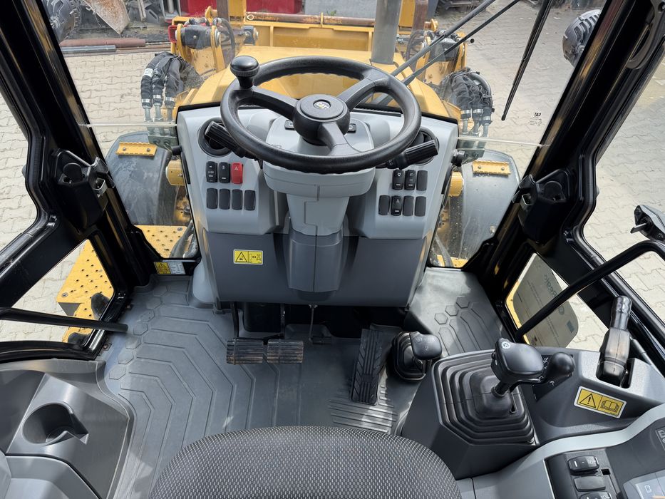 Buldo CAT 428 caterpilar
