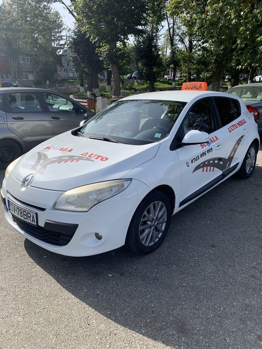 Instrucror auto categaria B, masini cu cutie manuala si automata