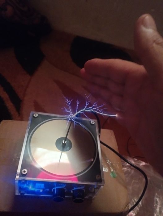 Mini Tesla  musiqasi Bluetooth bilan mos