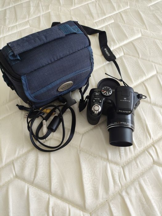 Фотоаппарат Fujifilm FinePix S1800