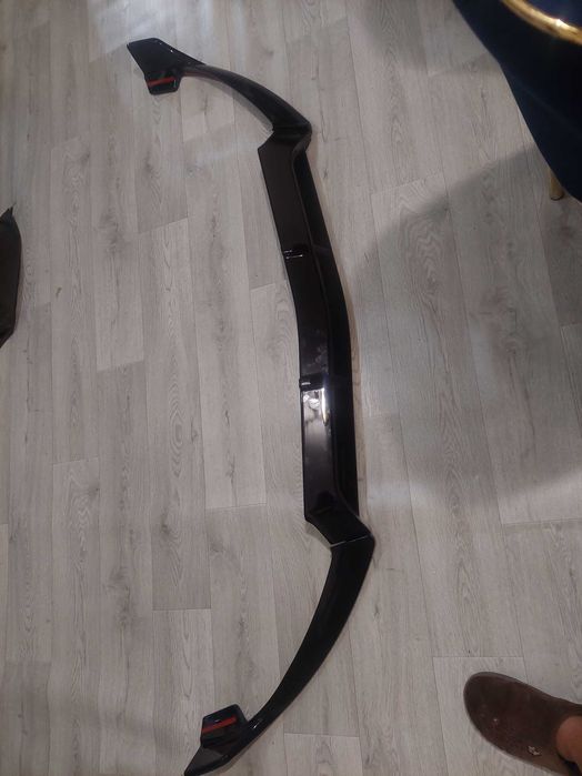 Продавам чисто нов преден лип споилер нож за Ауди а4 б8