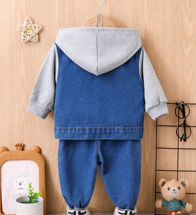 Costum        blugi   bebe