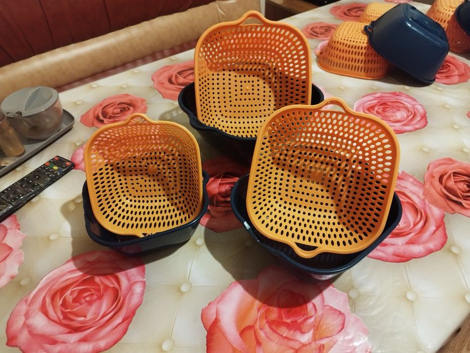 Сито дуршлаг, комплект чаш с сито