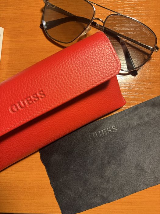 Слънчеви очила GUESS