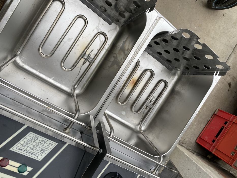 Friteuza dubla 2* 2,5 kw YB 82 A