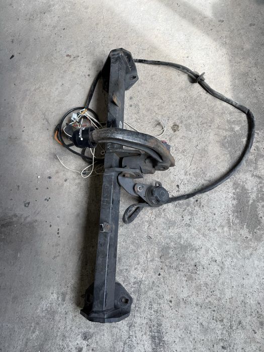 Cârlig tractare remorcare bmw f30 f31 seria3