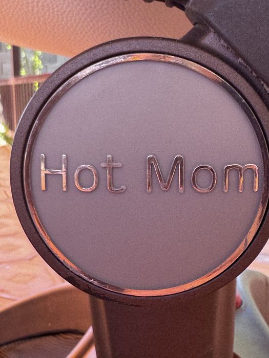 Коляска Hot Mom сатамын