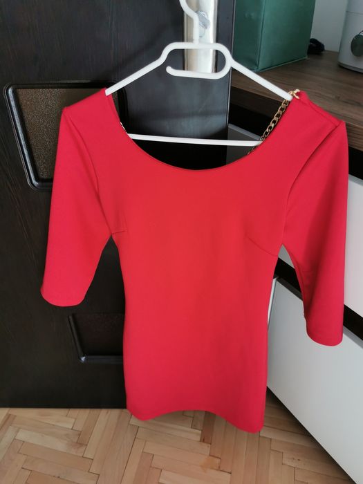 Vând rochii 50 lei bucata