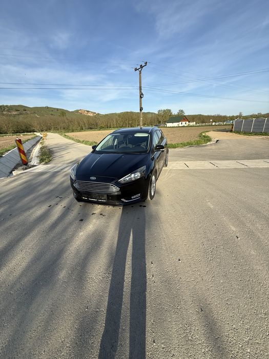 FORD focus titanium
