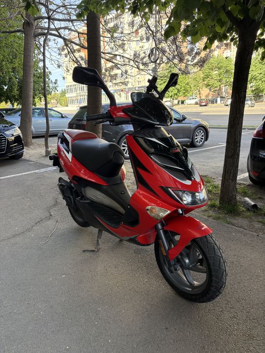 Scuter Aprilia SR 50
