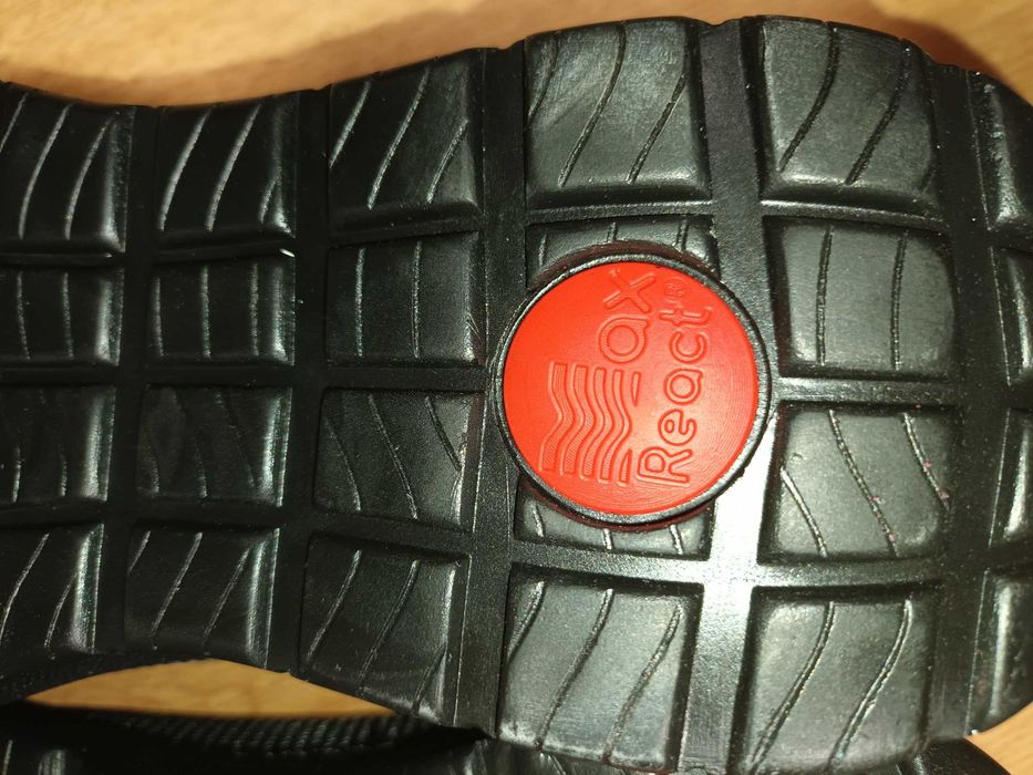 Работни обувки - DIAN ALICANTE BLACK/RED O1 FO SRC 3535