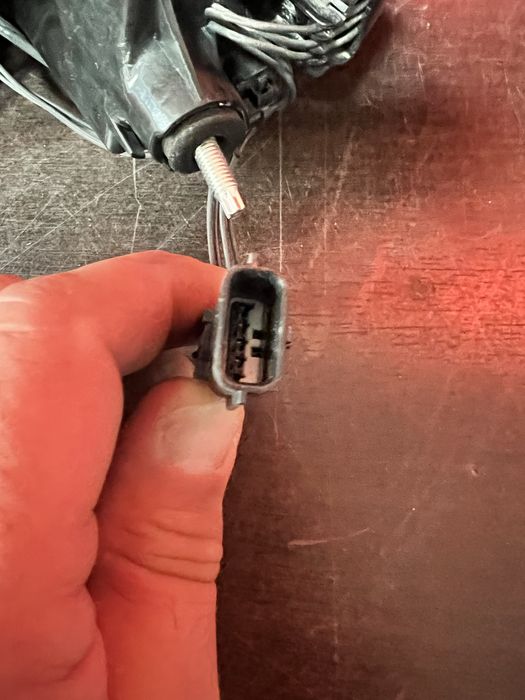 Stop stanga pe aripa bec si led Renault Megane 4 hatchback cu DEFECT