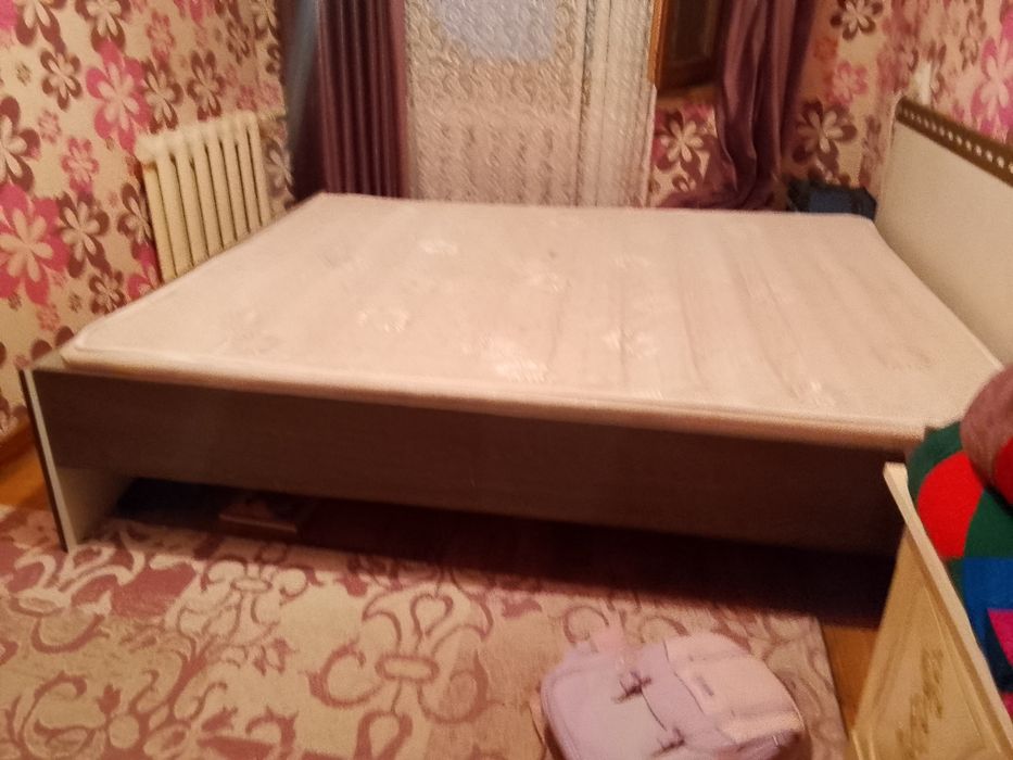 Продается кровать  1.60 х200