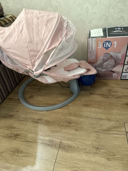 Шезлонг детский новый