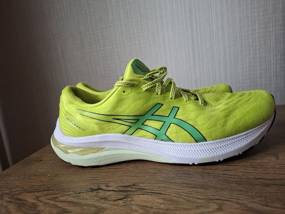Asics gel 2000 маратонки 46 номер.