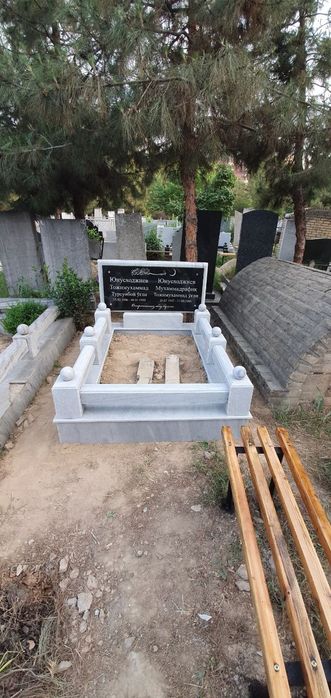 Pamyatnik granit marmardan