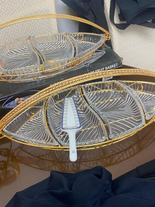 Продам конфетницы,тортовницы