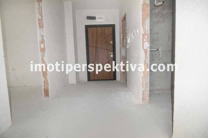 Продава се Тристаен апартамент в Пловдив, Център - 80 кв.м за 3000 €/кв.м - Снимка #3