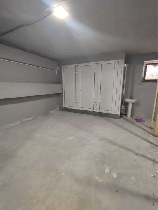 Паркентский цоколь в новостройке 308 м² 2 входа 1-линия вдоль дороги