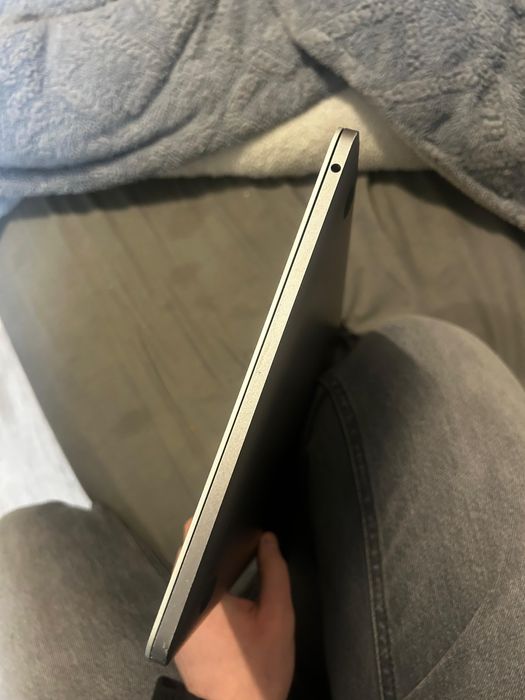 MacBook Pro 13” 2017 i5 / 8GB / 121GB SSD – stare bună