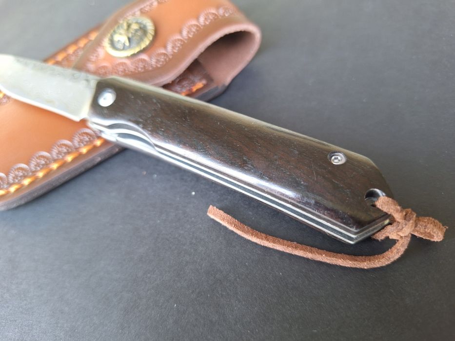 Сгъваем нож от дамаска стомана VG-10 с кожен калъф