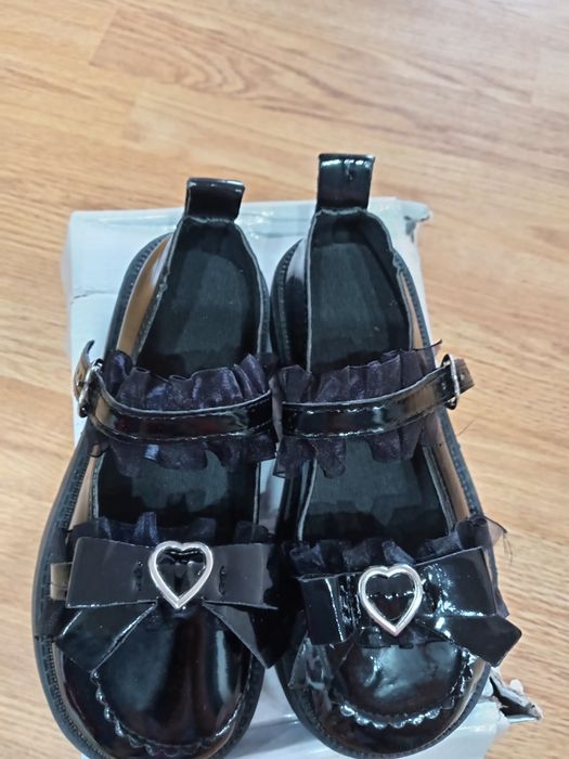 Туфли на девочек 33-р