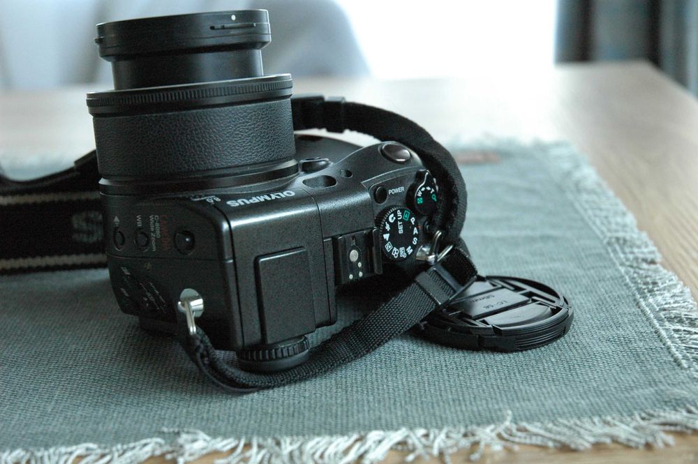 Olympus 8080 digital prosumer