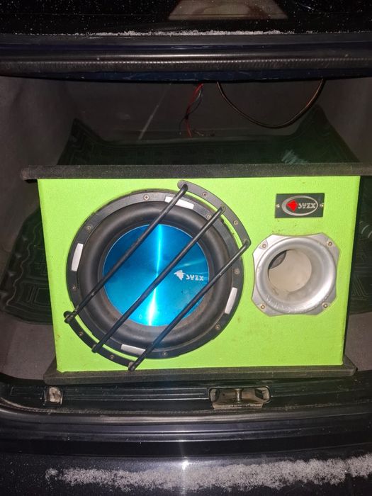 Сабвуфер syzx в хорошем сост