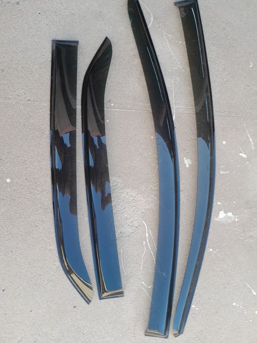 Решетка радиатора для Ярис