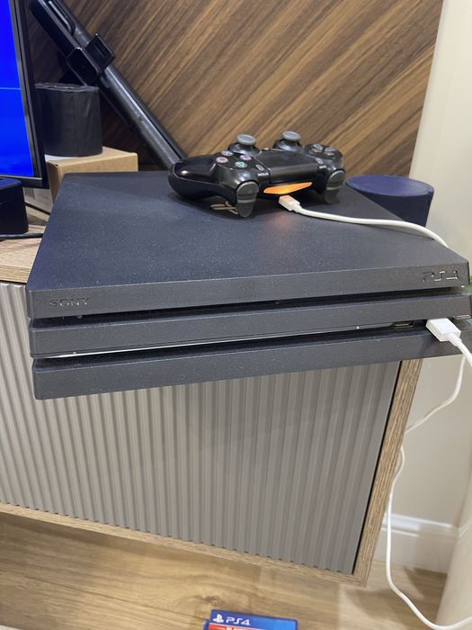 Sony Playstation 4 PRO 1TB
