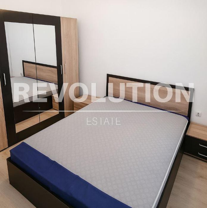 Дава се под наем Тристаен апартамент в Варна, Бриз - 80 кв.м за 750 € - Снимка #2