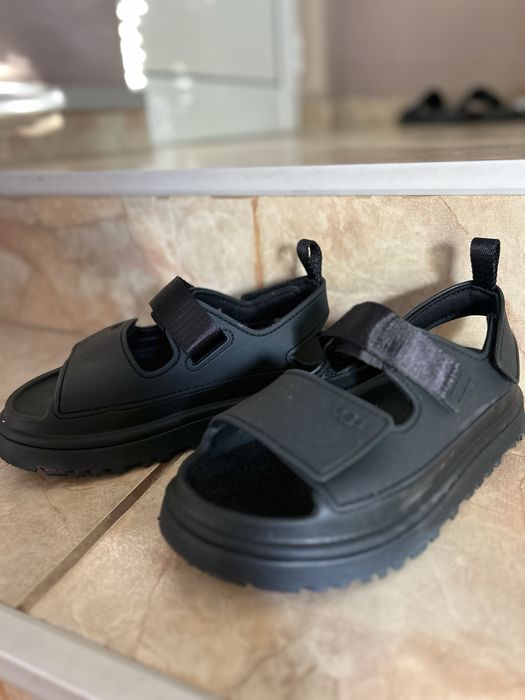 Сандали за момиче UGG