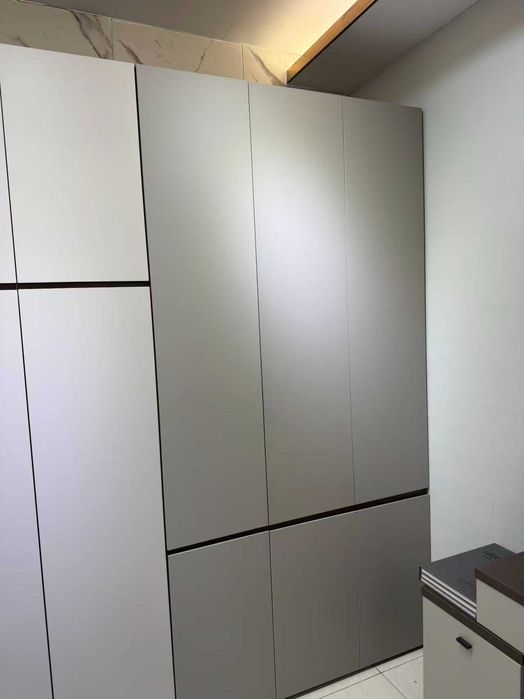 Гардероб бял гланц на плъзгане за спалня