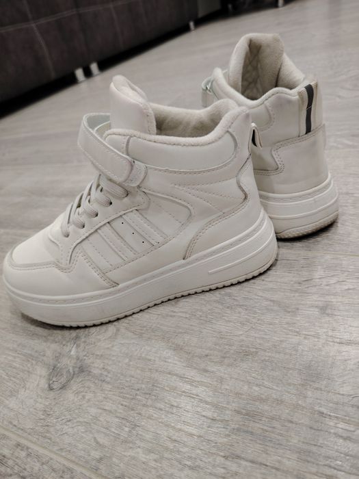 Детские кроссовки осень