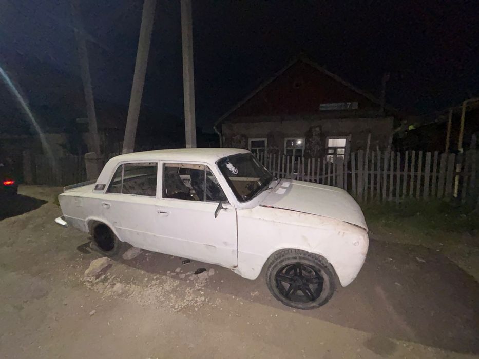 обменяю  машину ваз 2101