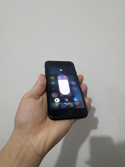 iPhone SE 3 64GB Midnight 83% АКБ