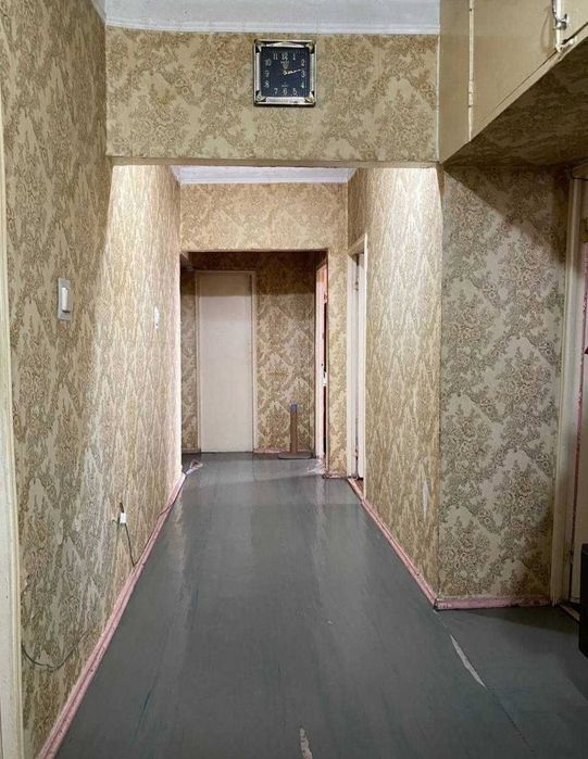 Срочно Продаётся Мирабад Саракулька 5/5/5 без ремонта без мебелья !