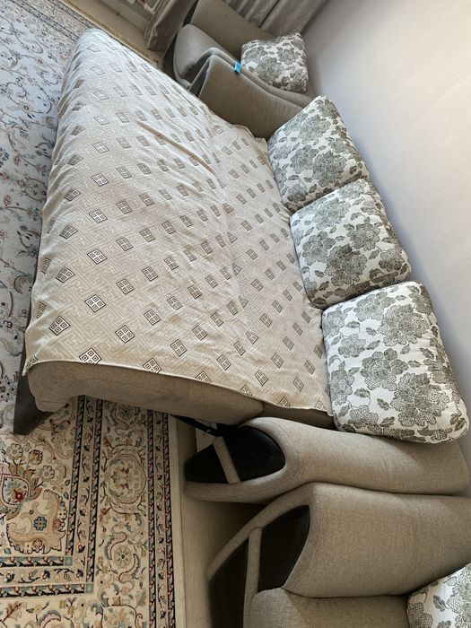 Диван-кровать и кресло