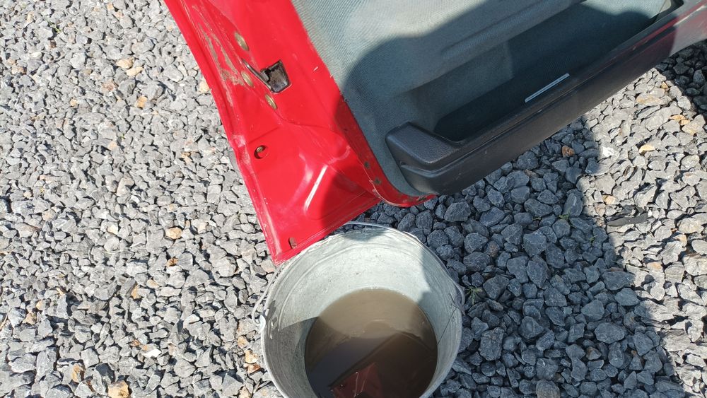 Reno 19 1990 красный