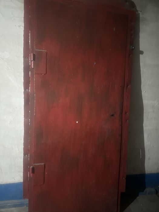 Продам дверь железная бу