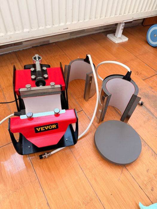 Presă termică VEVOR 10 în 1 pentru tricouri, căni, șepci – 1000W