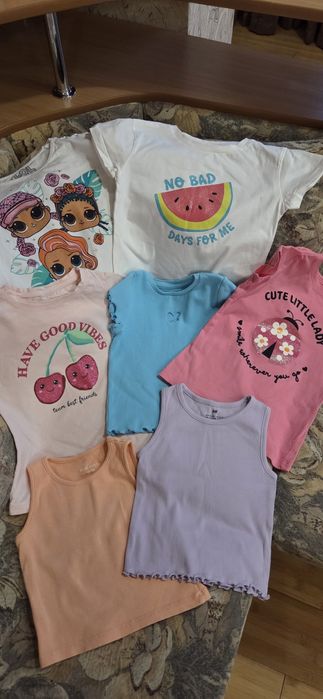 Олежда на девочку  на 2-3 года