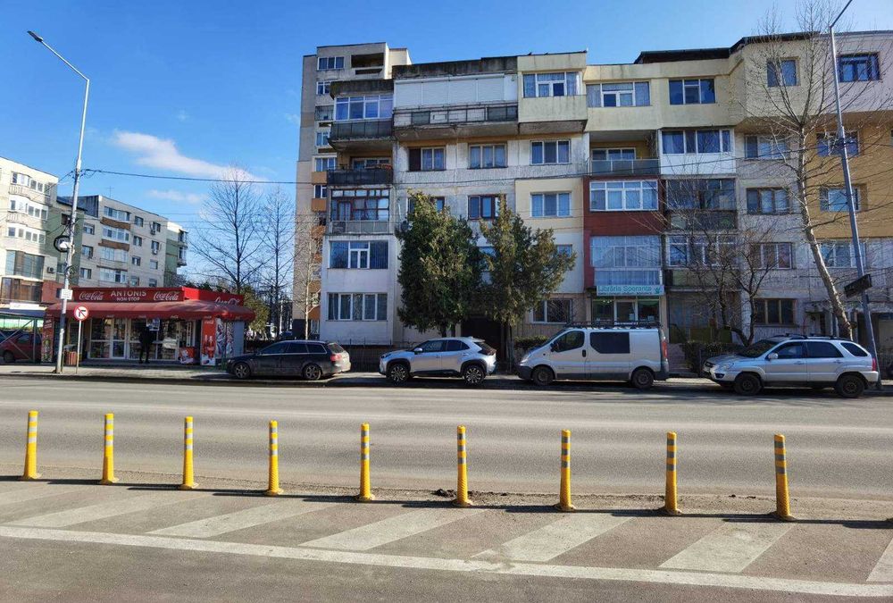 2cam central linistit modern mobilat utilat parchet stejar ideal cuplu