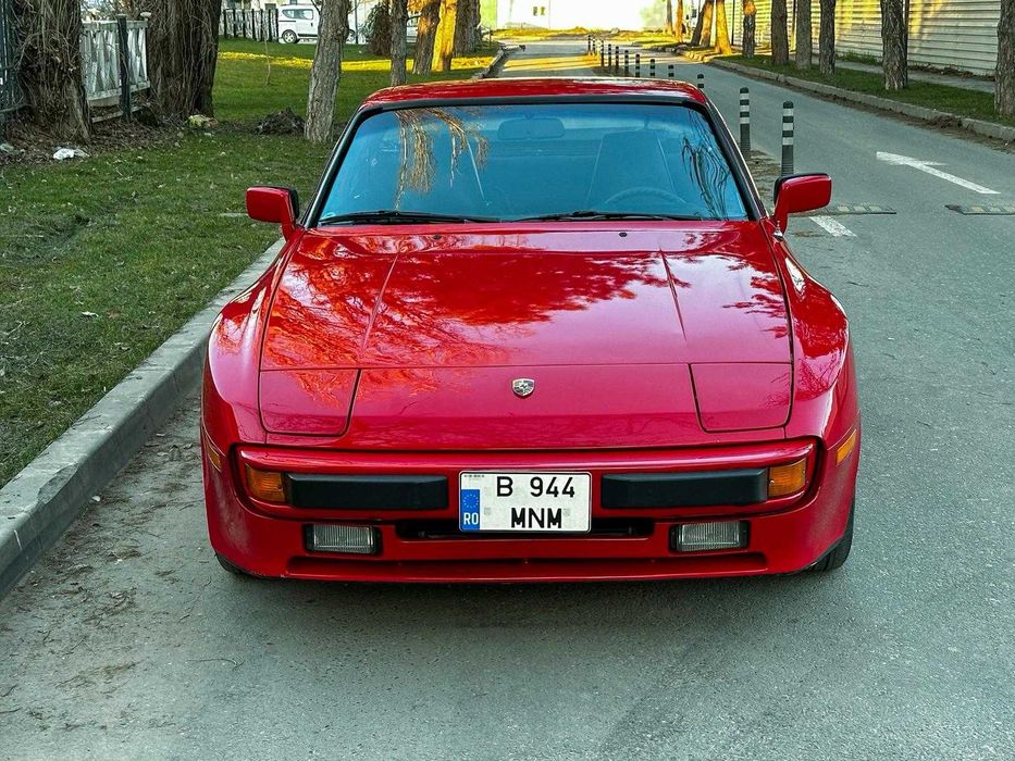 Porsche 944 Targa 1984 – Vehicul Istoric, Motor Revizuit, Fără Rugină