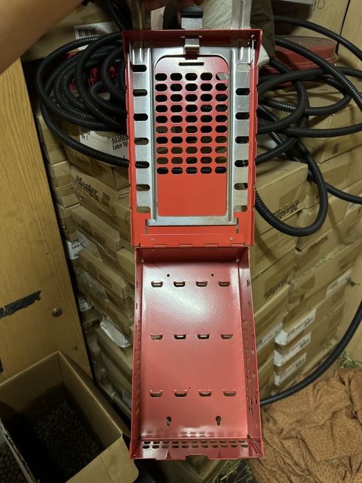 Сейф для ключей. Бокс. Latch Tight™ Red Group Lock Box.