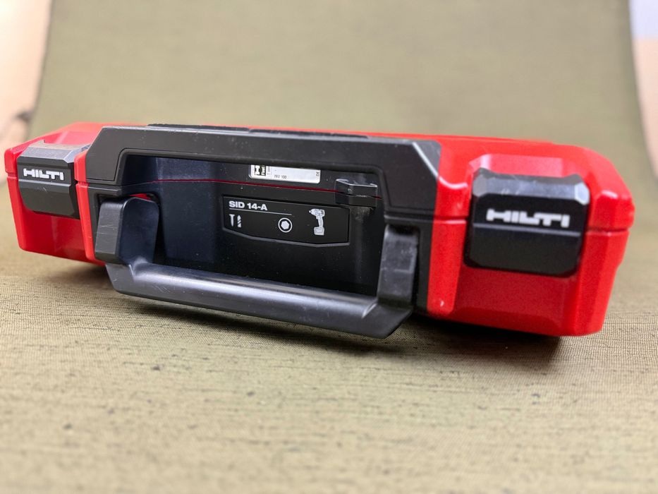 Hilti SID 14-A импакт ударен винтоверт с 2 батерии и зарядно