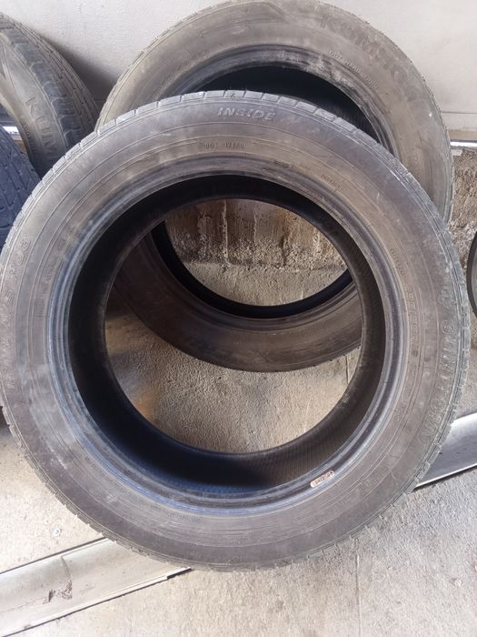 Авто шины на машине