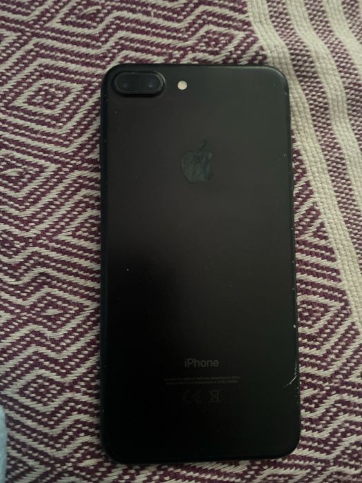 айфон 7плус в идиалном состояний